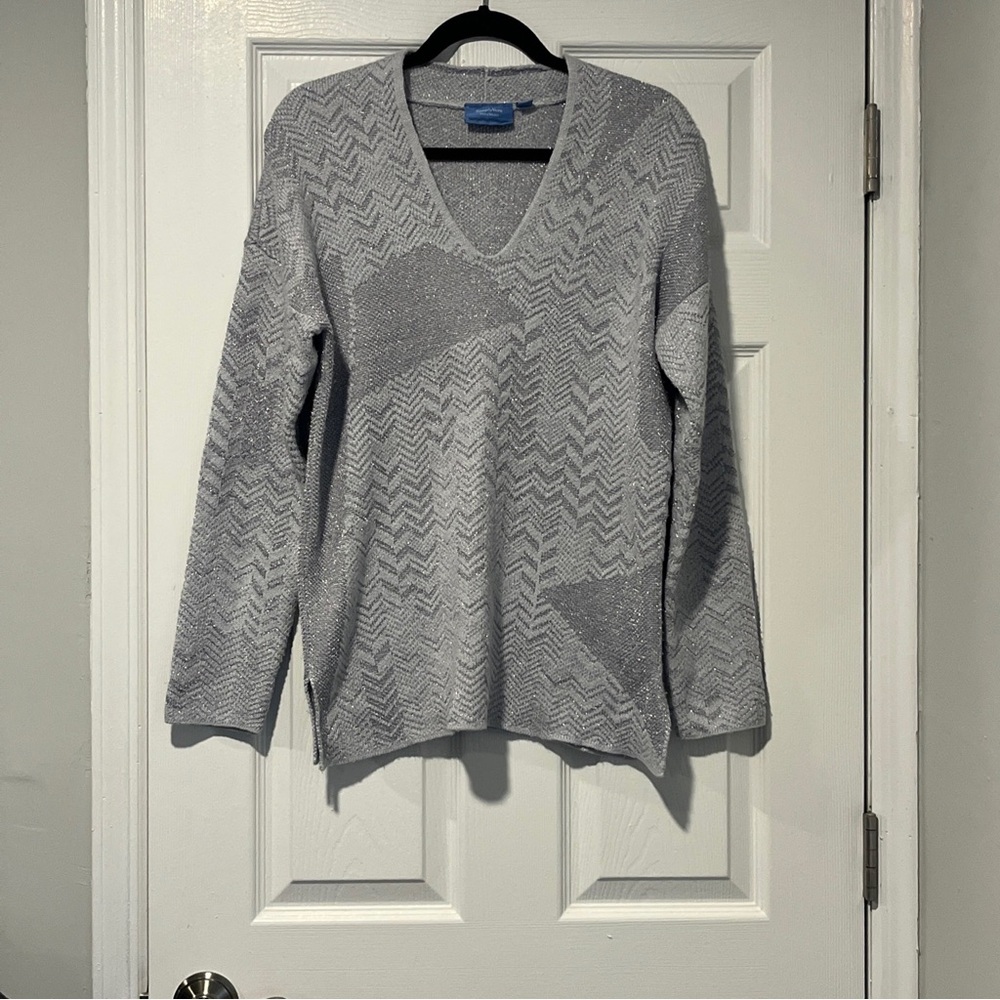 Textured Gray V-Neck Sweater with Relaxed Fit